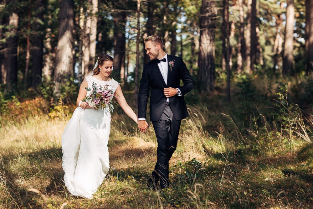 Madelen & Torstein - romantisk sommerbryllup i Sarpsborg Carlberg gaard bryllup Sarpsborg 16 Brudepar
